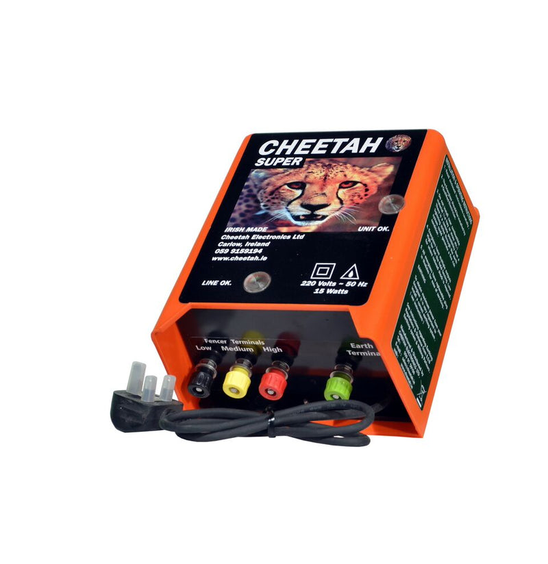 Cheetah super electric fence energiser. This is a popular dairy electric fence energiser.Covers 100 acres or 20 miles/32 kilometers of wire.